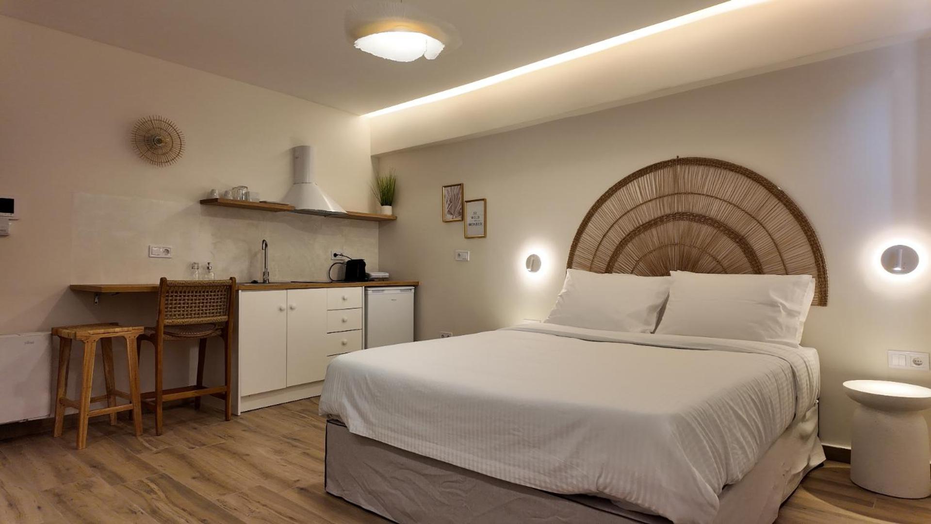 Studio Apartment King Bed