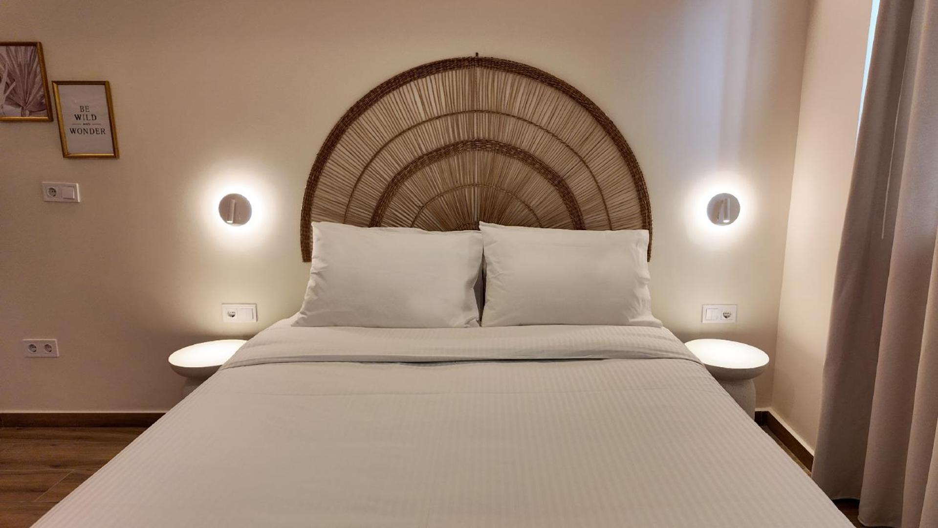 Studio Apartment King Bed