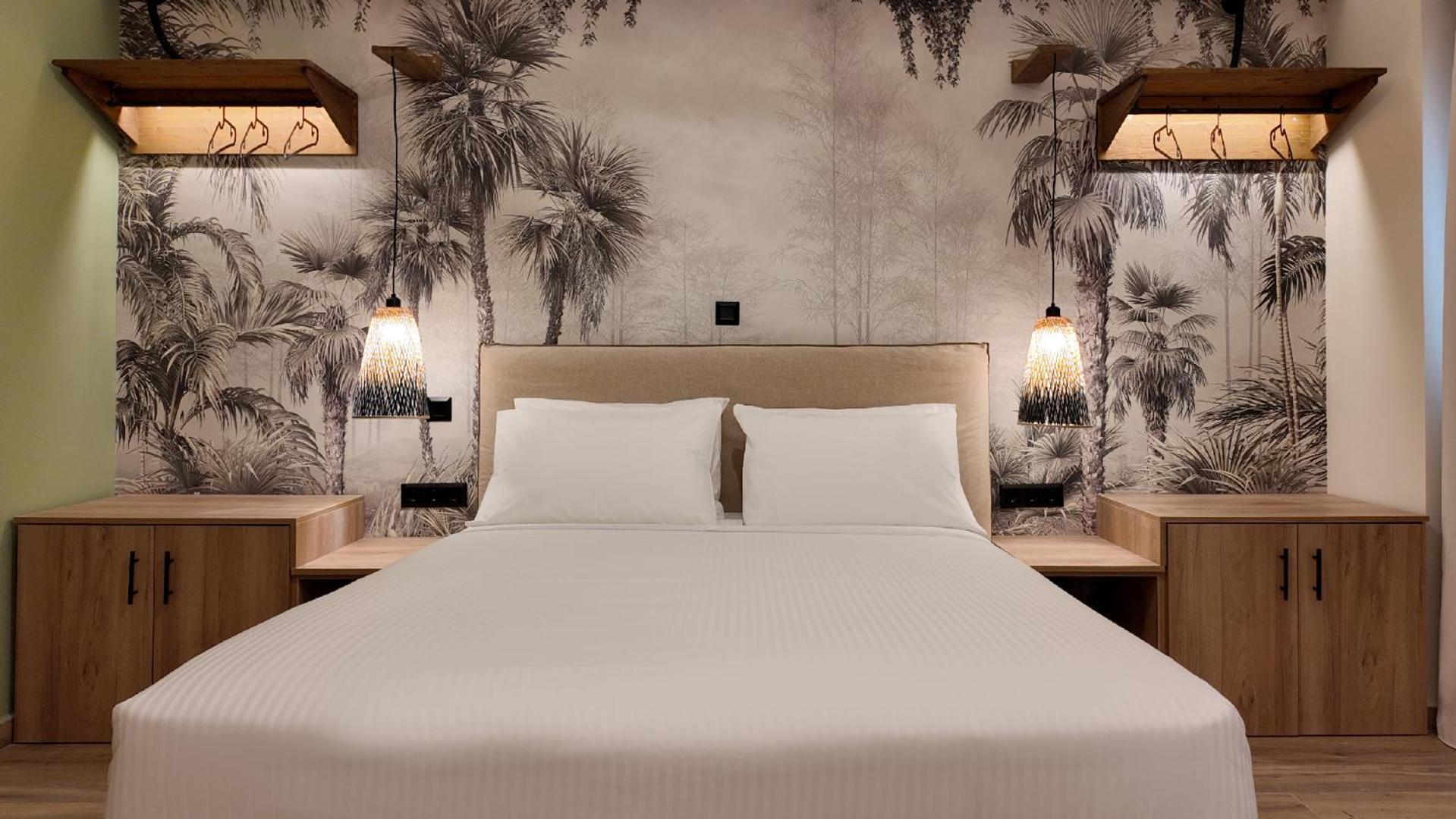 Studio Apartment King Bed
