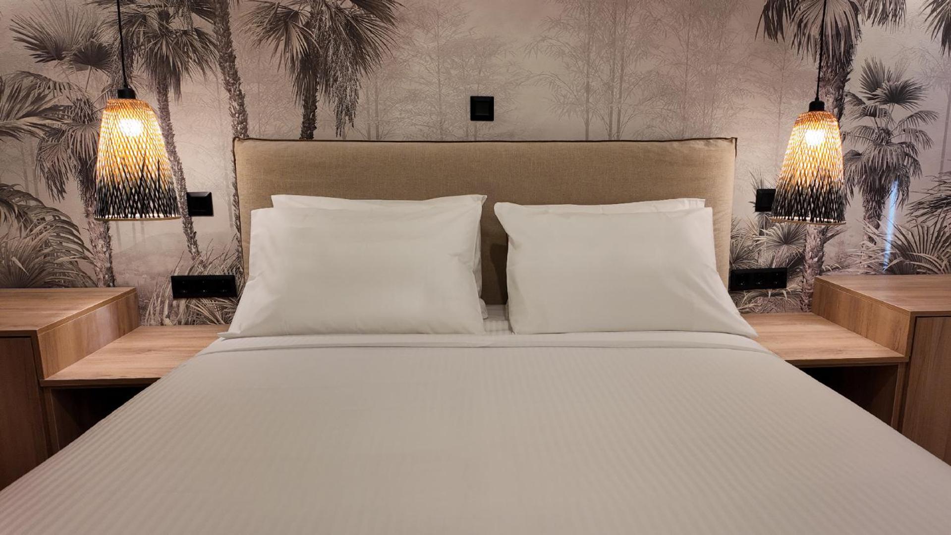 Studio Apartment King Bed